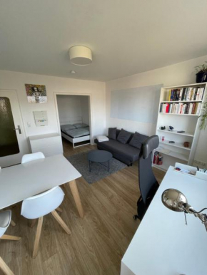 Studio mit Balkon und perfekter Anbindung